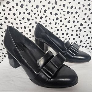 TOPSHOP Loafer Bow Heels